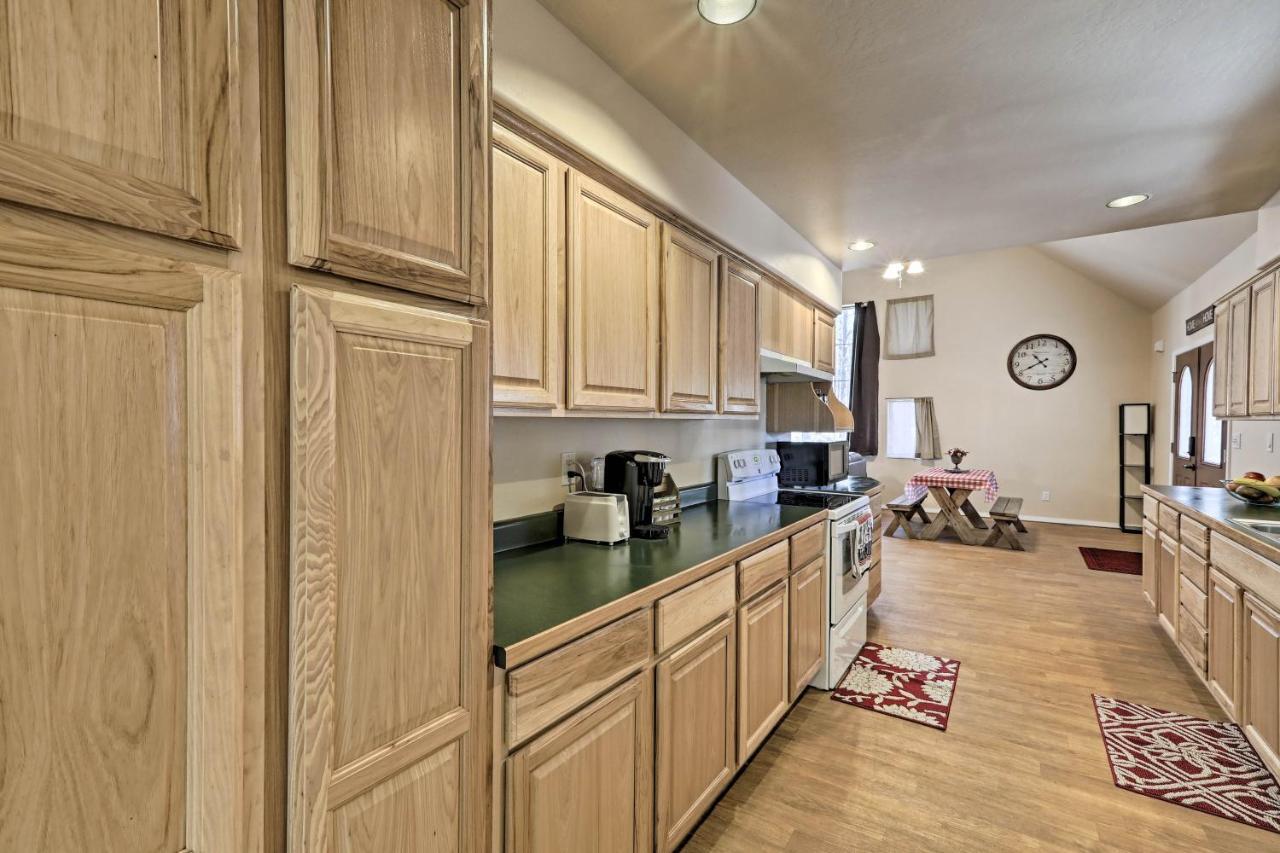 Family-Friendly Forested Home With Snow Play Area! Flagstaff Exteriör bild